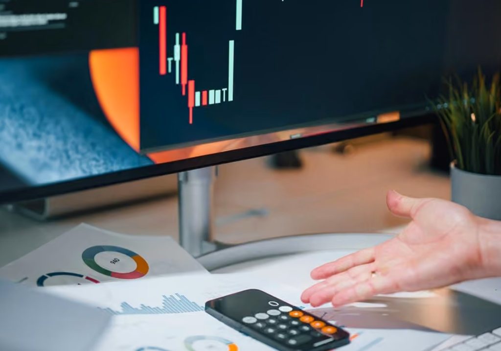 چرا XRP از بازگشت بازار کریپتو عقب مانده است؟